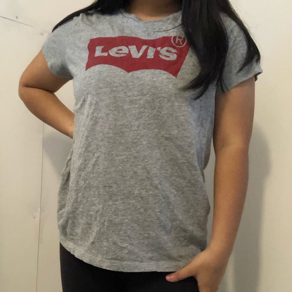 womens grey levi t shirt